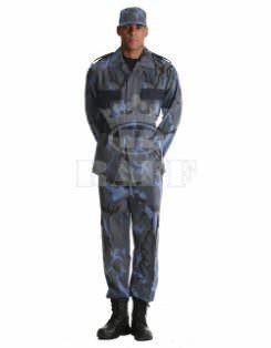 ملابس الجندي / 1041